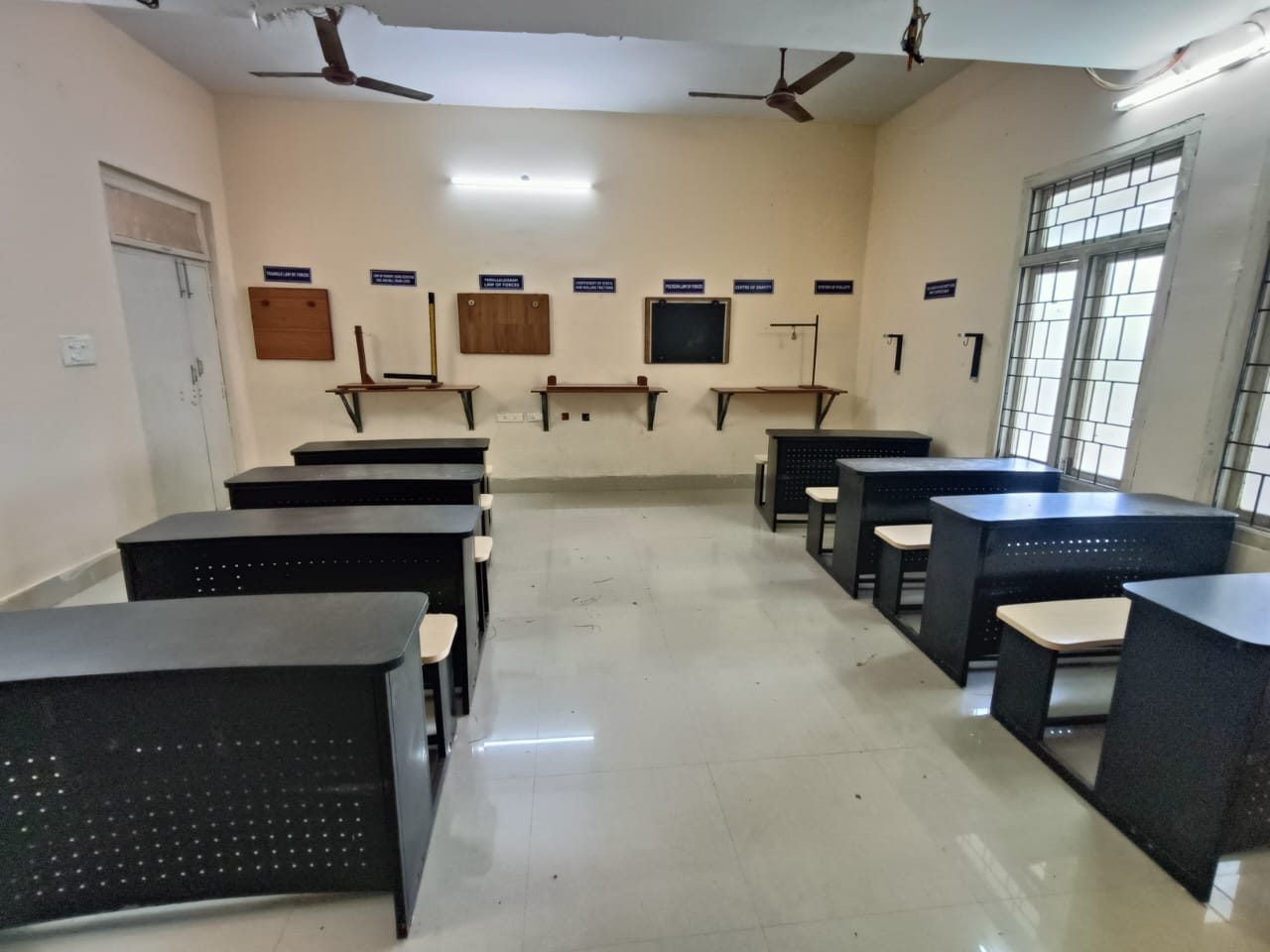 ENGINEERING MECHANICS LAB